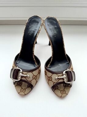 Gucci Beige Brown Monogram Buckle Mules size 38.5